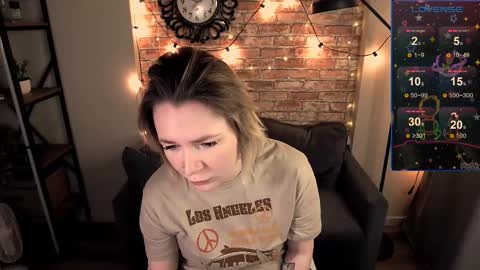 ozalin_green online show from 01/11/25, 08:00