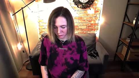 ozalin_green online show from 10/15/25, 05:51