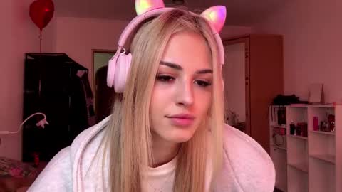 Snapshot of ozellagranville chatting on 02/19/26, 12:23 Eva online show from 02/19/26, 12:23