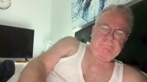 ozhairybearxxxx online show from 12/08/24, 11:46