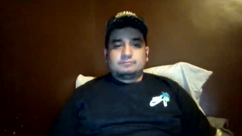 Snapshot of ozlo chatting on 03/11/26, 07:25 ozlo online show from 03/11/26, 07:25