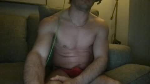 Snapshot of ozsurferboy773375 chatting on 06/18/26, 12:09 Hrny aussie surfer online show from 06/18/26, 12:09