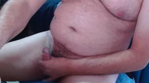 Snapshot of ozzieozzieoi chatting on 09/24/25, 02:37 HairyolOz online show from 09/24/25, 02:37