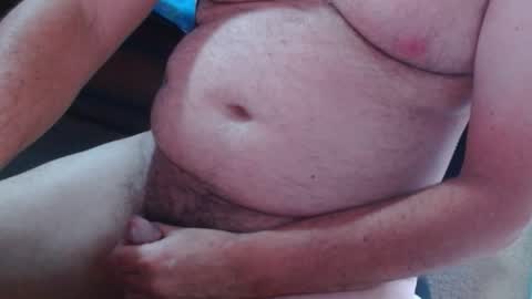 Snapshot of ozzieozzieoi chatting on 11/25/25, 02:11 HairyolOz online show from 11/25/25, 02:11