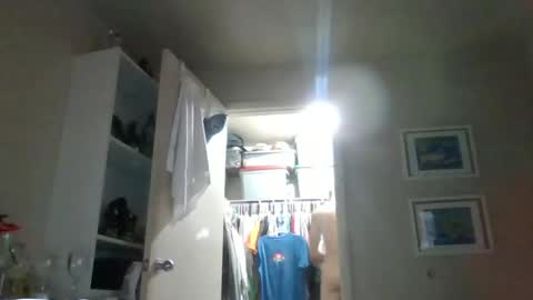 Snapshot of ozzy78 chatting on 10/19/25, 01:39 0zzy78 online show from 10/19/25, 01:39