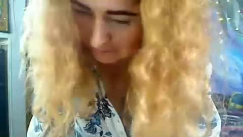 Snapshot of ozzy_helen chatting on 01/03/25, 06:46 Ozzy Helen online show from 01/03/25, 06:46