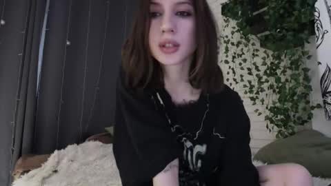 Snapshot of p0rsche911 chatting on 12/09/24, 01:34 Alice online show from 12/09/24, 01:34