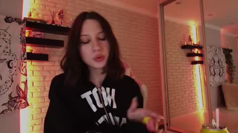 Snapshot of p0rsche911 chatting on 12/15/24, 08:58 Alice online show from 12/15/24, 08:58