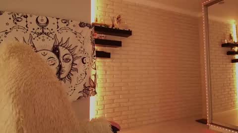 Snapshot of p0rsche911 chatting on 12/17/24, 08:10 Alice online show from 12/17/24, 08:10