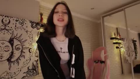 Snapshot of p0rsche911 chatting on 12/26/24, 08:00 Alice online show from 12/26/24, 08:00