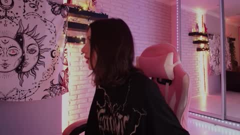 Snapshot of p0rsche911 chatting on 12/27/24, 06:10 Alice online show from 12/27/24, 06:10