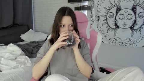 Snapshot of p0rsche911 chatting on 03/12/25, 12:10 Alice online show from 03/12/25, 12:10