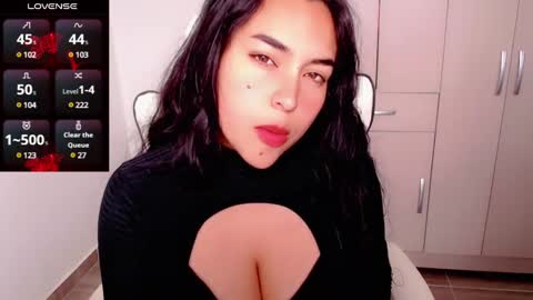 Snapshot of p_o_l_e_t_t chatting on 03/04/25, 07:43 Jane online show from 03/04/25, 07:43