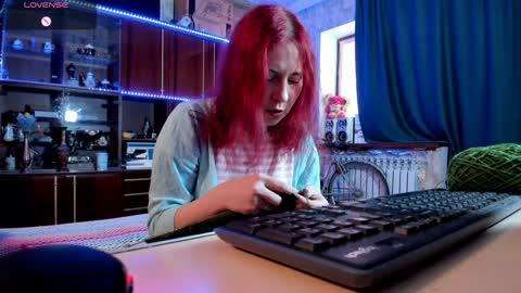 Ella online show from 01/21/25, 06:33