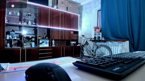 Ella online show from 01/21/25, 02:37