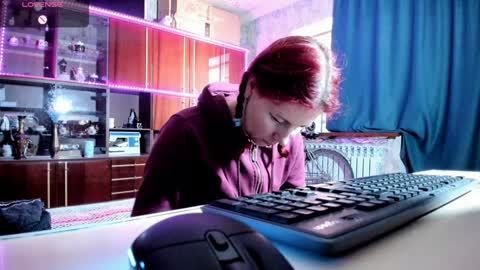 Ella online show from 02/07/25, 08:22