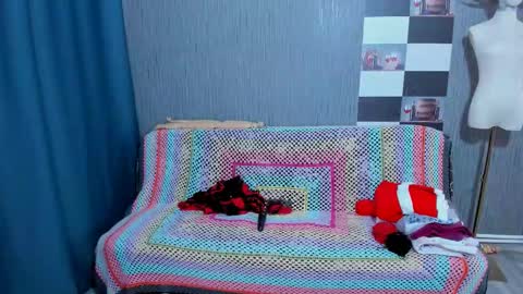 Ella online show from 12/17/25, 05:13