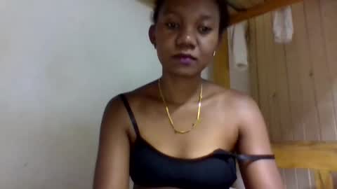 Snapshot of paatriy chatting on 03/25/26, 02:01 paatriy online show from 03/25/26, 02:01