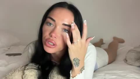 Snapshot of paigemckinnon chatting on 04/14/26, 07:47 paigey xxx link in bio online show from 04/14/26, 07:47