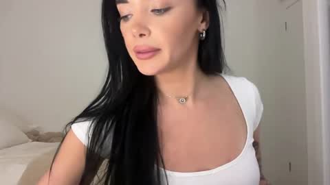 Snapshot of paigemckinnon chatting on 06/03/26, 07:44 paigey xxx link in bio online show from 06/03/26, 07:44