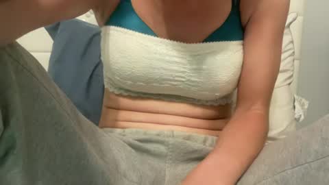 Snapshot of paigeraeanna chatting on 07/09/26, 04:27 paigeraeanna online show from 07/09/26, 04:27