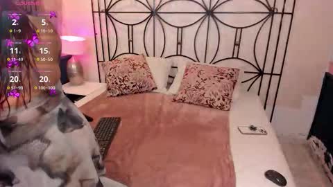 Snapshot of paiigepeach chatting on 11/19/25, 08:31 PaIIgePeach online show from 11/19/25, 08:31