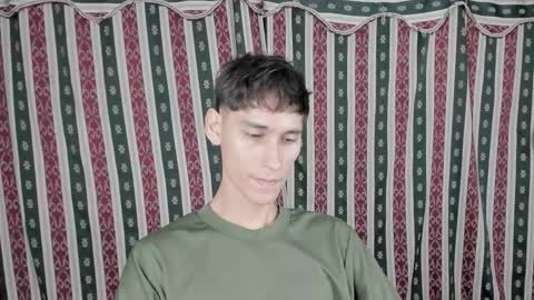 Snapshot of paimon_goetia chatting on 03/18/26, 12:36 Alexander Grigori online show from 03/18/26, 12:36