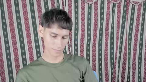 Snapshot of paimon_goetia chatting on 03/26/26, 01:33 Alexander Grigori online show from 03/26/26, 01:33