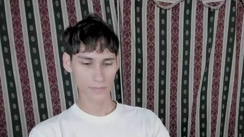 Snapshot of paimon_goetia chatting on 04/15/26, 09:15 Alexander Grigori online show from 04/15/26, 09:15