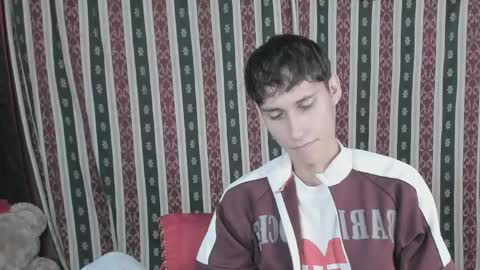 Snapshot of paimon_goetia chatting on 04/23/26, 04:35 Alexander Grigori online show from 04/23/26, 04:35