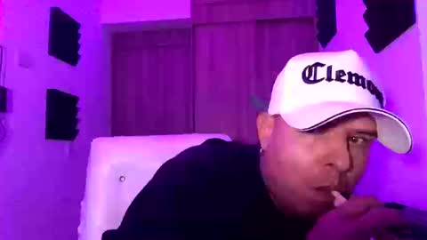 paisaexotico online show from 09/30/25, 01:43