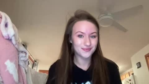 paisleysnowxo online show from 03/05/25, 12:59
