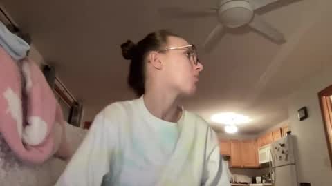 paisleysnowxo online show from 03/11/25, 02:32