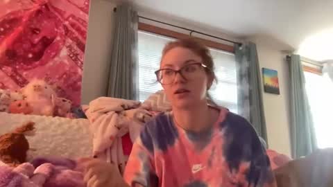 paisleysnowxo online show from 10/06/25, 06:49