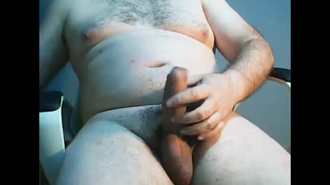 Snapshot of pajero1976 chatting on 10/26/25, 08:15 pajero1976 online show from 10/26/25, 08:15