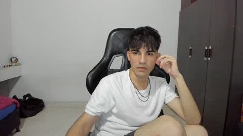 Snapshot of pakun_ chatting on 12/20/24, 01:36 pakun_ online show from 12/20/24, 01:36