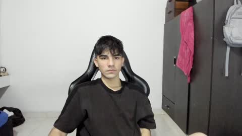 Snapshot of pakun_ chatting on 12/30/24, 12:22 pakun_ online show from 12/30/24, 12:22