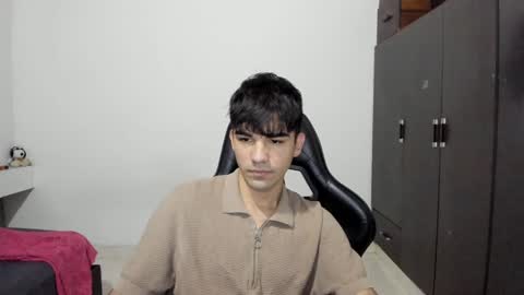 Snapshot of pakun_ chatting on 01/05/25, 11:22 pakun_ online show from 01/05/25, 11:22