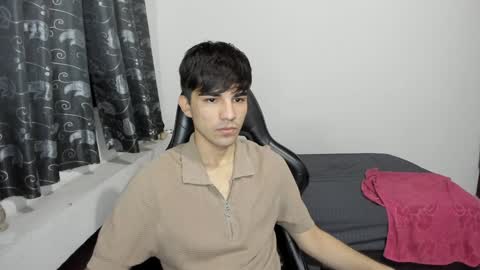 Snapshot of pakun_ chatting on 01/14/25, 01:04 pakun_ online show from 01/14/25, 01:04