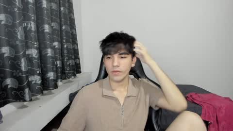 Snapshot of pakun_ chatting on 01/23/25, 12:14 pakun_ online show from 01/23/25, 12:14