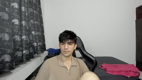 Snapshot of pakun_ chatting on 01/26/25, 01:20 pakun_ online show from 01/26/25, 01:20