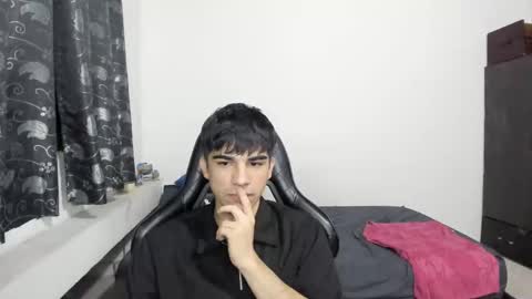 Snapshot of pakun_ chatting on 03/01/25, 01:32 pakun_ online show from 03/01/25, 01:32