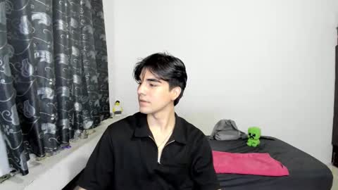 Snapshot of pakun_ chatting on 10/10/25, 01:48 pakun_ online show from 10/10/25, 01:48