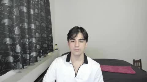 Snapshot of pakun_ chatting on 10/20/25, 02:45 pakun_ online show from 10/20/25, 02:45