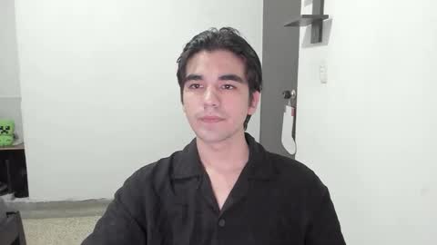 Snapshot of pakun_ chatting on 12/17/25, 02:39 pakun_ online show from 12/17/25, 02:39