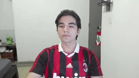 Snapshot of pakun_ chatting on 12/19/25, 02:07 pakun_ online show from 12/19/25, 02:07