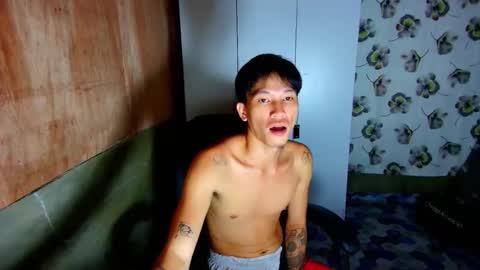 Snapshot of palaiyot143 chatting on 10/18/25, 12:39 palaiyot143 online show from 10/18/25, 12:39