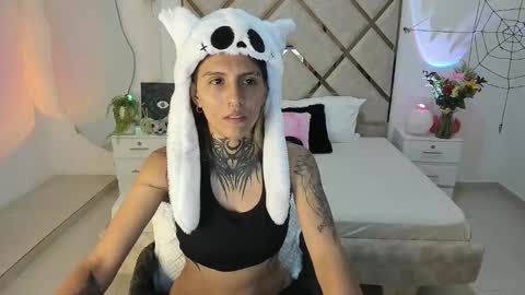 Snapshot of palechor69 chatting on 10/18/25, 04:59 palechor online show from 10/18/25, 04:59