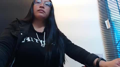 Natalia  online show from 12/04/25, 09:34