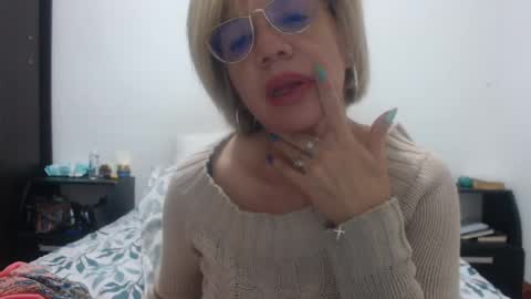 Snapshot of paloma_martin chatting on 01/29/25, 03:01 paloma online show from 01/29/25, 03:01